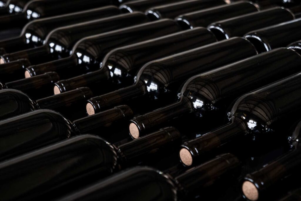 Bottiglie di vino in maturazione